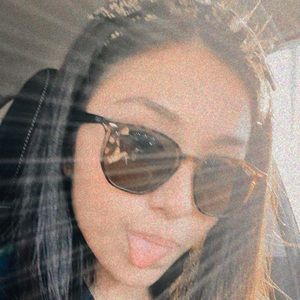 Meet your Posher, Adriana